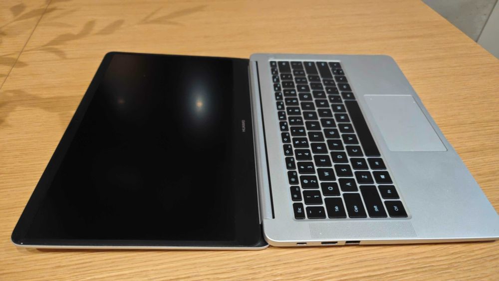 Laptop HUAWEI Matebook D14