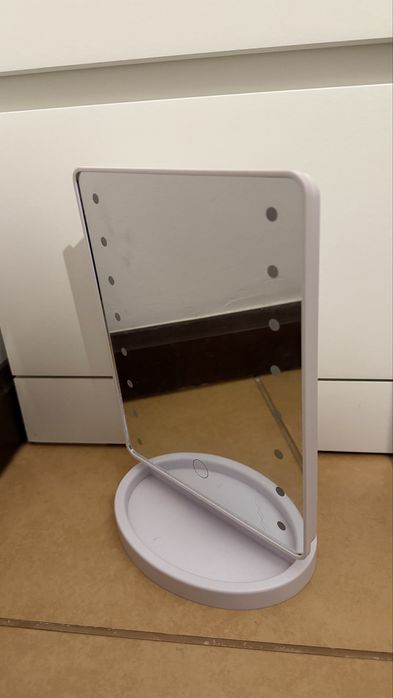 Mini espelho com luzes