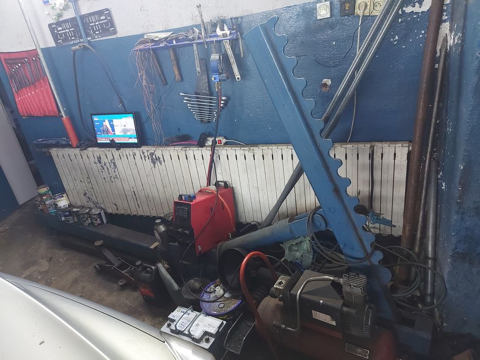 Docer koń 50t do naprawy karoserii samochodowej