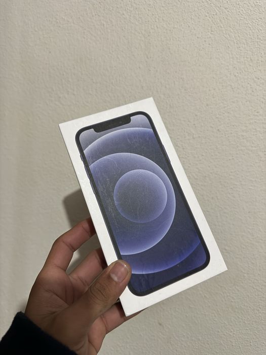 iPhone 12 com 1 ano de uso