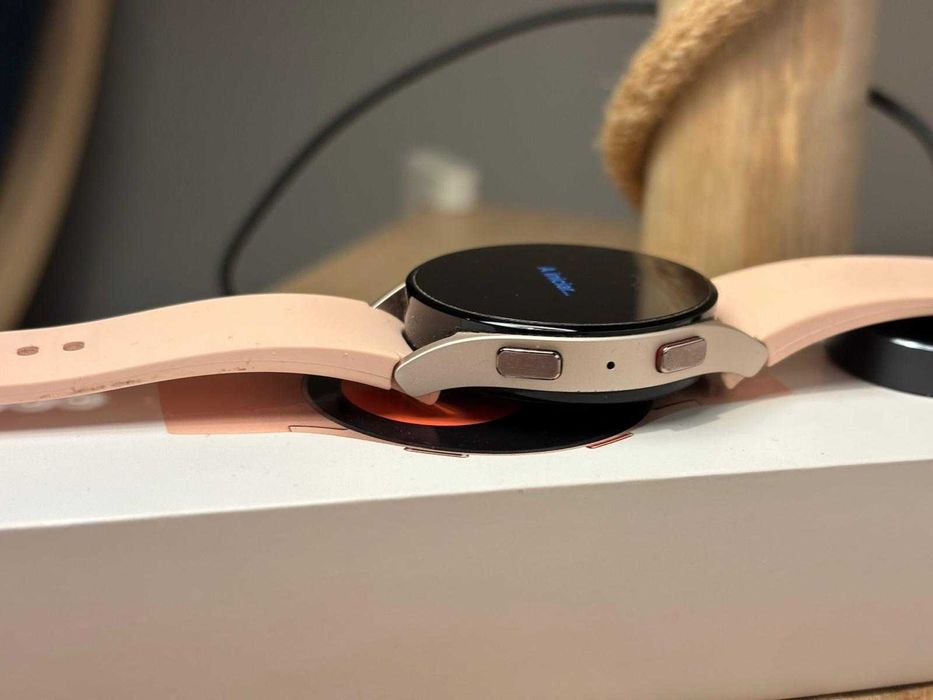 Samsung Galaxy Watch 5, 40 mm – Excellent Condition – Lightly Used64552625649539121