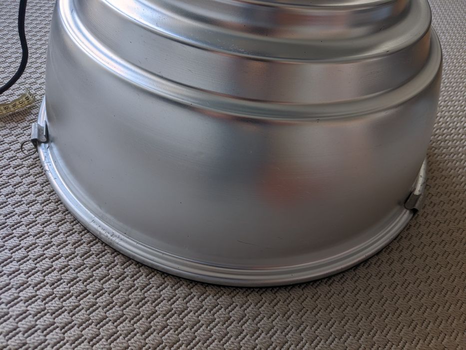 Lampa industrialna, prawdziwy unikat