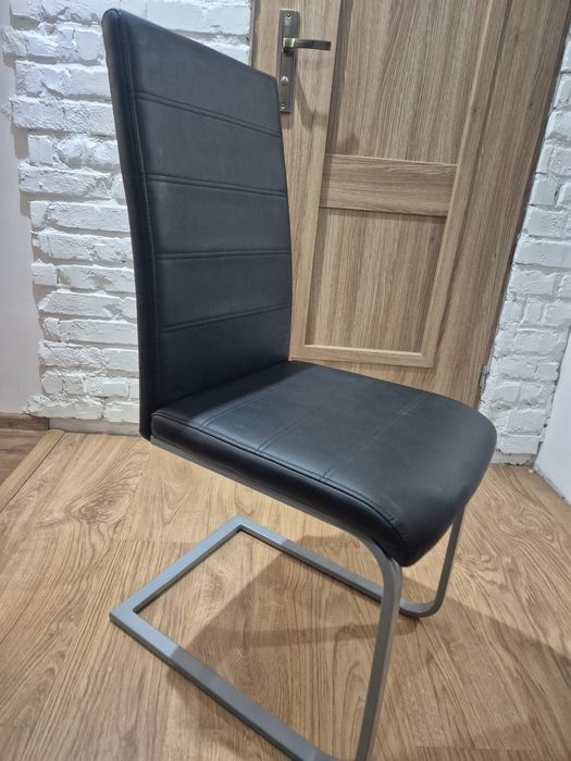 Krzesła stan idelany 4 szt komplet