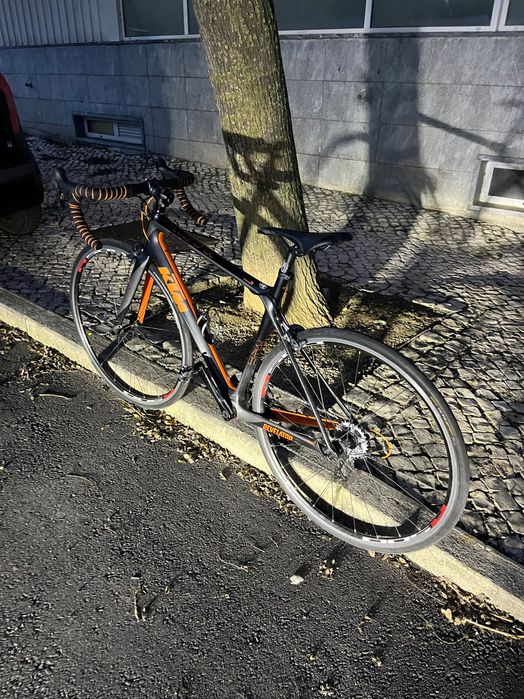 KTM Revelator em carbono, tamanho 52 (S), excelente estado