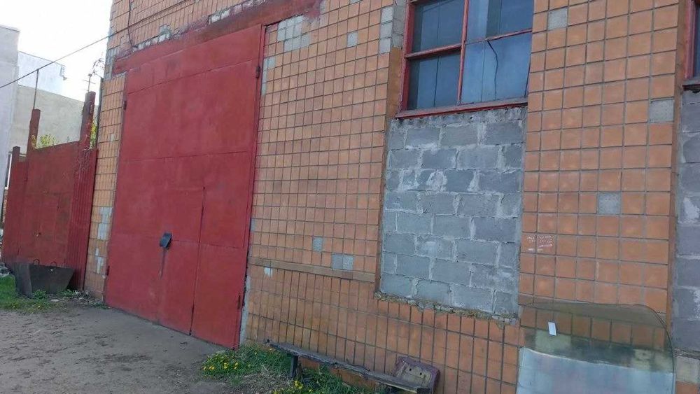 Продається нерухомість в місті Сарни, Рівненська область.