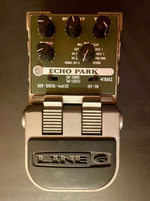 Pedais de guitarra (Maxon, Line 6, Ibanez, tuner)