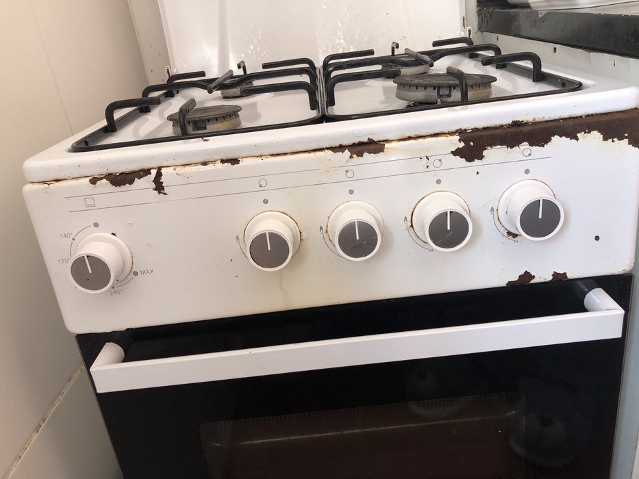 Fogão branco usado