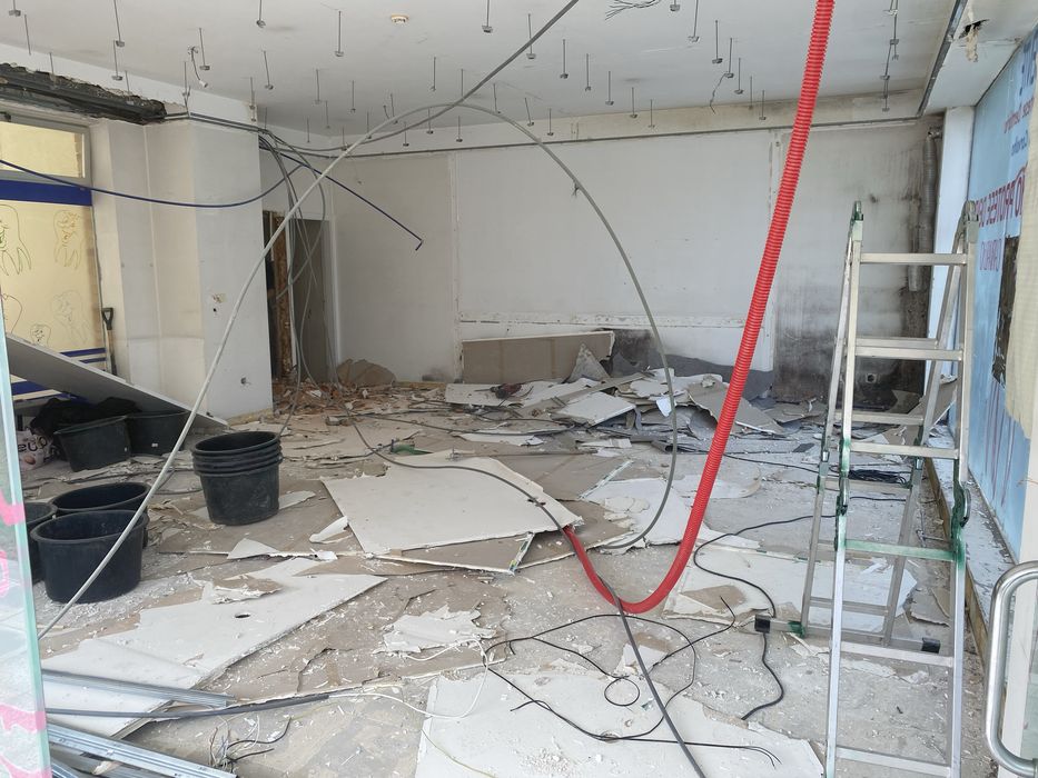 Demolicao e recolha de entulho