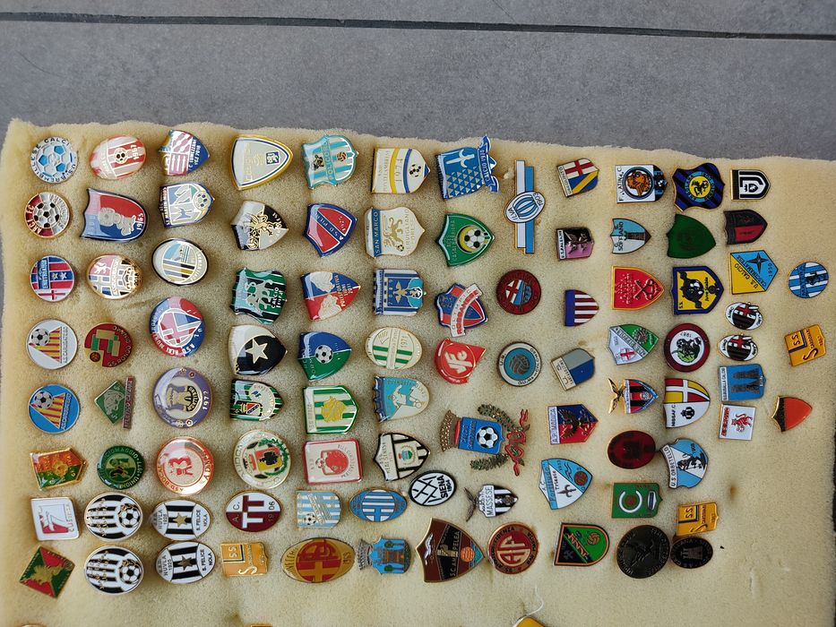 Pins / emblemas de clubes de futebol de Itália