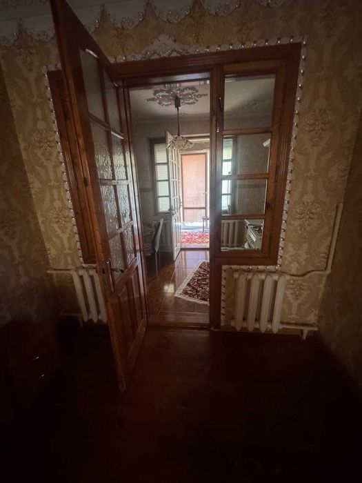 Продаж окремо стоячого будинку з доглянутою територією на вул. Новознесенська