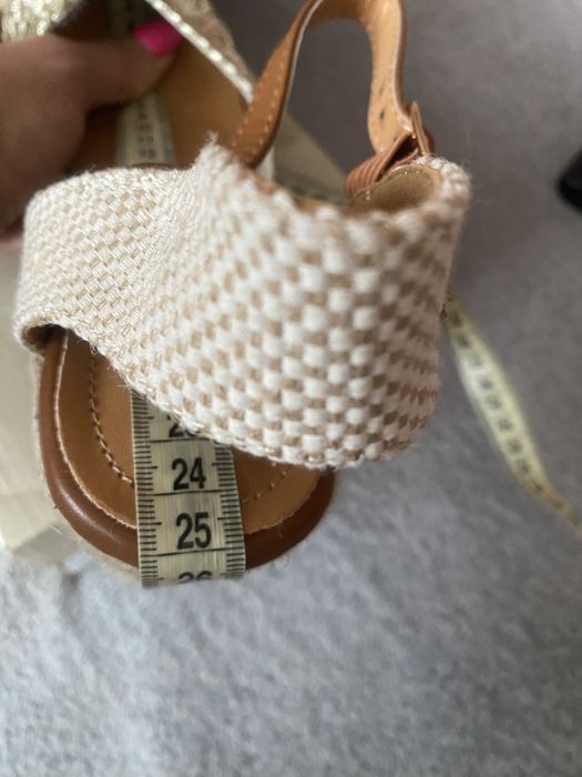 Piekne buty na koturnie