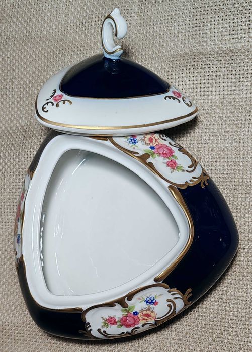 Bomboniera porcelanowa Bogucice kobalt