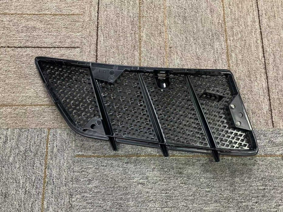 Mercedes  ML164 Крышки обдува капота (2005-2011) воздухозаборник