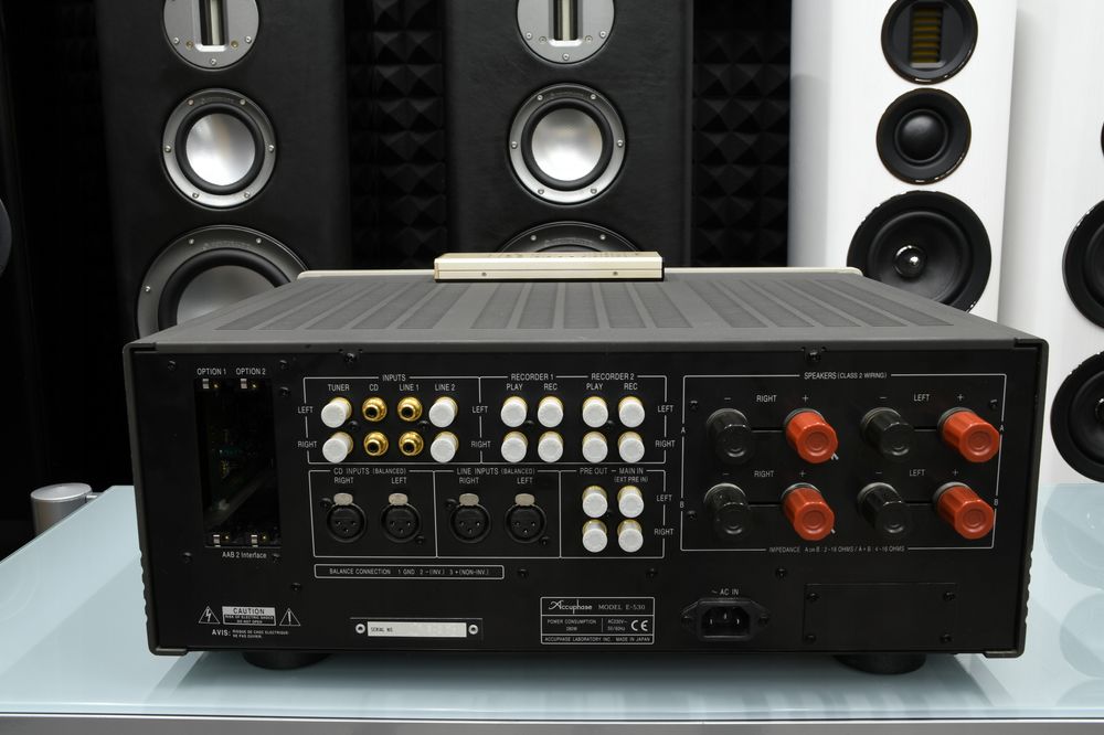 Zadbany wzmacniacz stereo Stereo Accuphase E-530 w świetnym stanie!