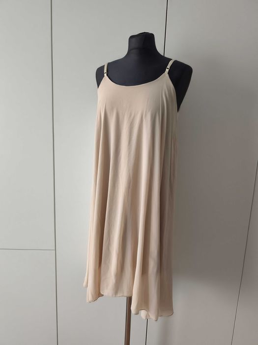 Sukienka Oversize Beżowa Uniwersalna New Collection