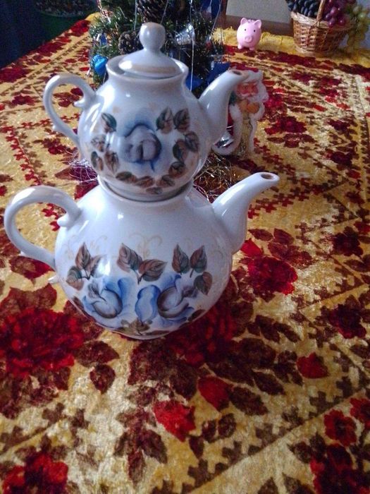 Пара чайників для заварювання