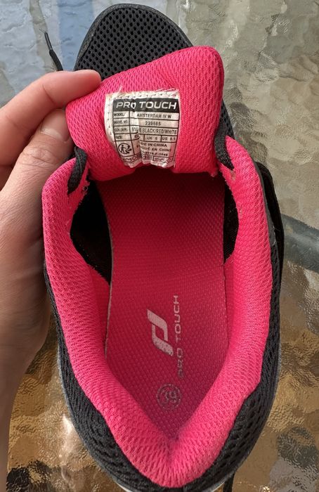 Кросівки жіночі Pro Touch