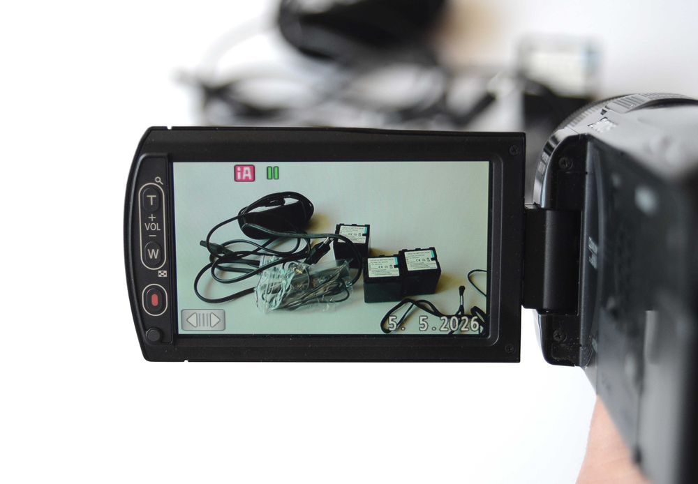 Видеокамера Panasonic hdc-HS900 3MOS FULLHD 50p. SD/HDD 220gb.