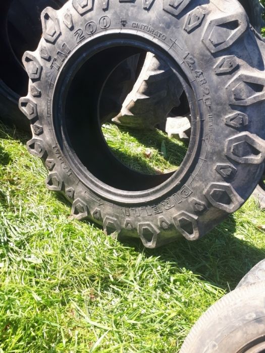 Opony para 12.4 R - 20 PIRELLI RADIAL TM 200 całe zdrowe mtz 82 rusek