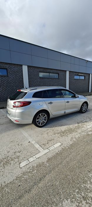 Renault Megane 1.5 dCi Automático – Muito Económico, Conforto e Fiabil