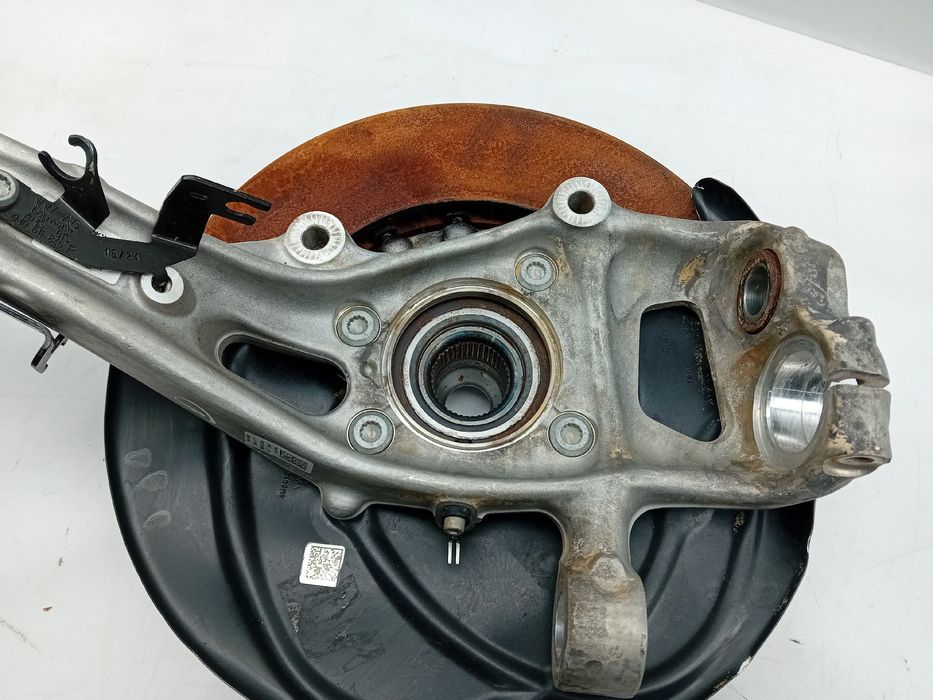 Manga de eixo frente direita AUDI Q8 (4MN)