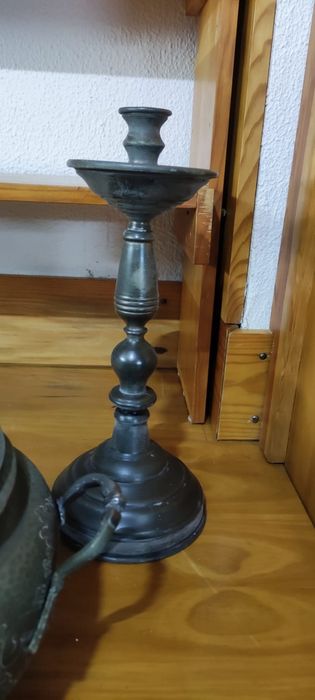 Conjunto antigo de terrina e 2 castiçais em estanho435434401175316483