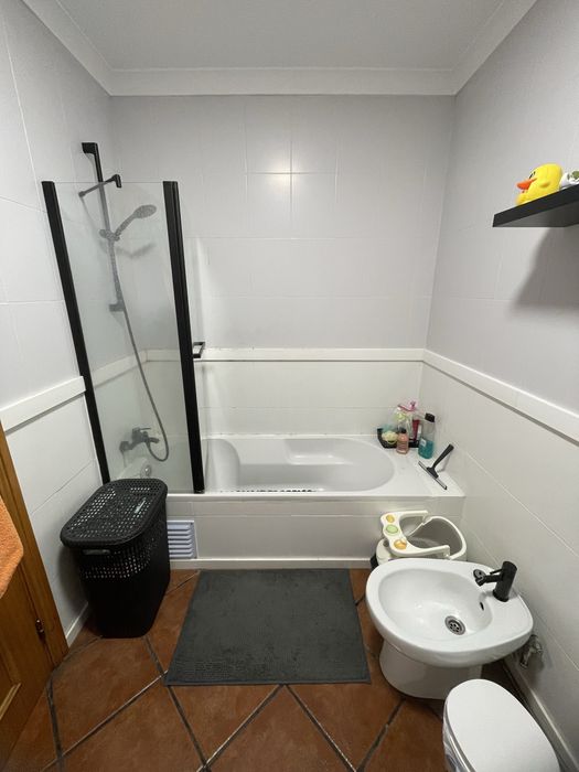 Apartamento T1+2 com terraço, varanda e sótão aproveitado em Salvaterra de Magos