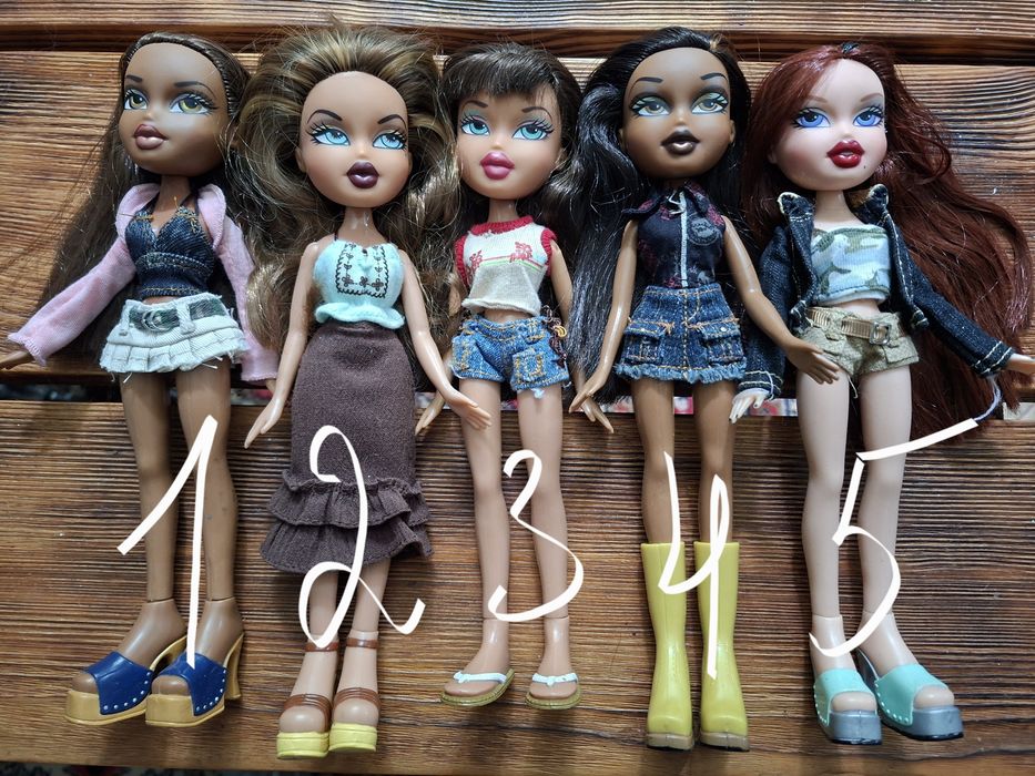Вінтажні ляльки Bratz з власної колекції