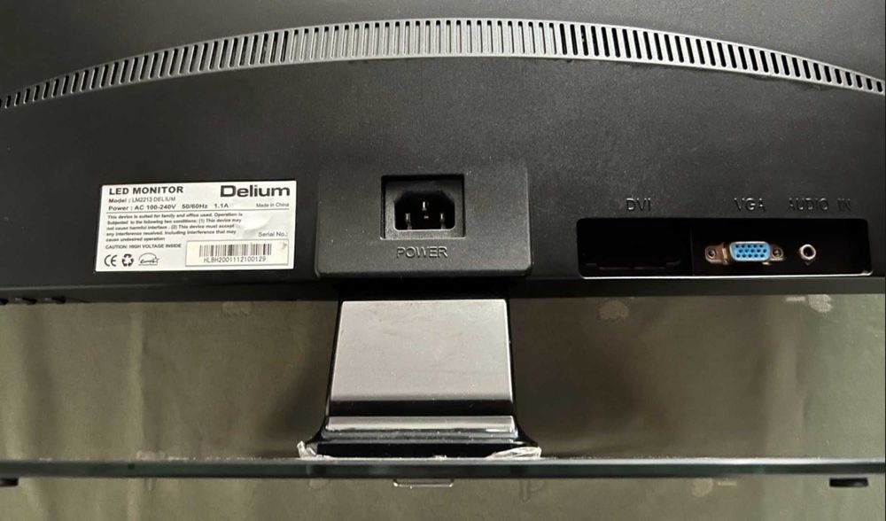 Ecrã 24" - LED Monitor Delium - funciona bem