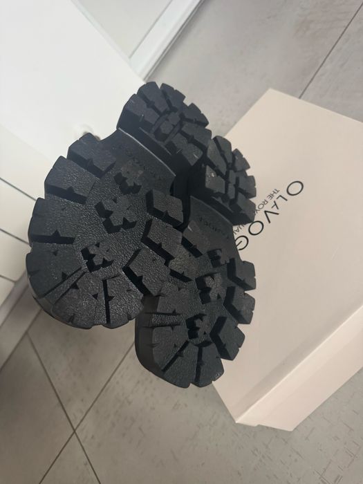 Nowe botki z metkami