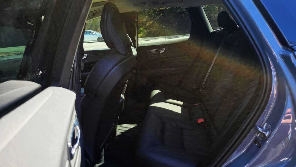 Volvo XC60 B5 Plus Dark Theme      2023