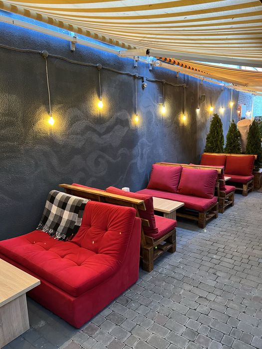 Діючий заклад на стометрівці