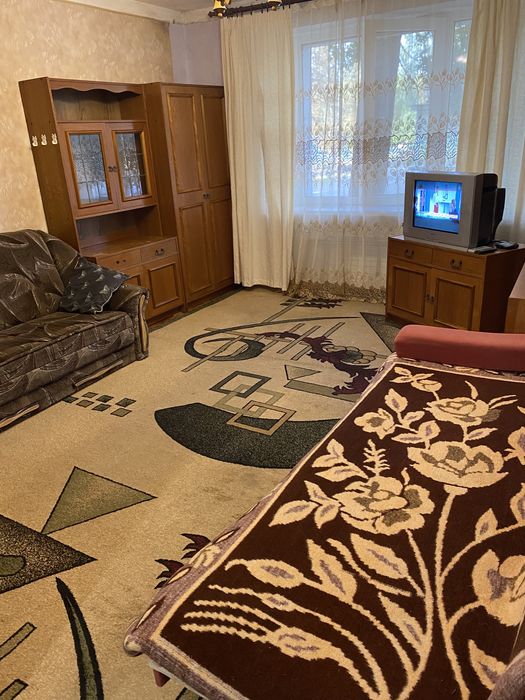 Пропонується 1-кімнатна квартира подобово.