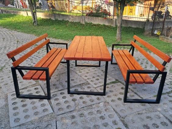 Stół i ławki, huśtawki, domki dla dzieci, meble ogrodowe