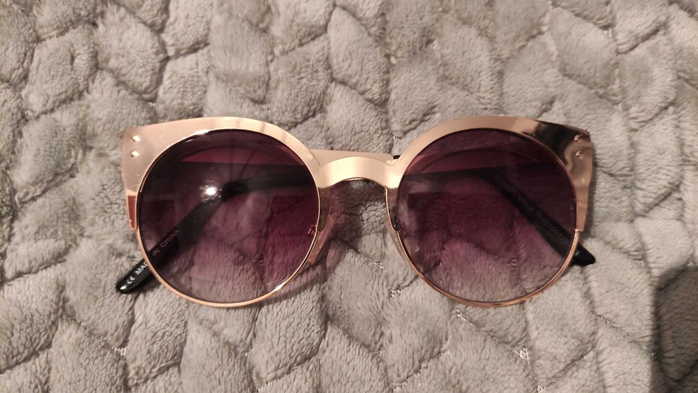 Óculos de sol variados