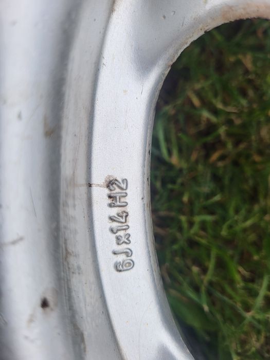 Продам титани R14 /100
