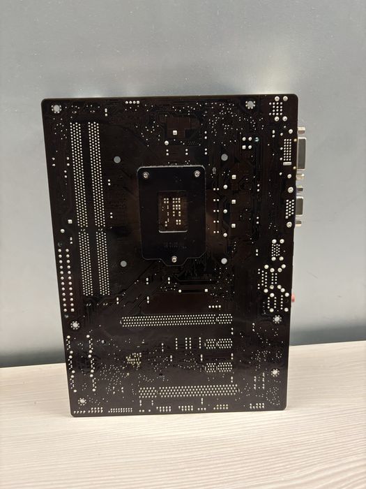 Материнская плата ASUS P8B75-M PLUS