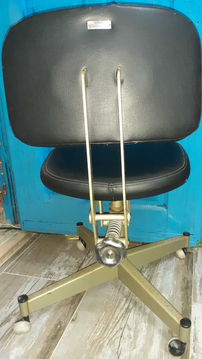 Cadeira de Escritório Antiga