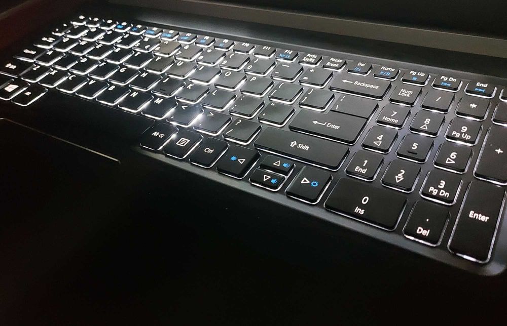 ACER gaming - i5 IPS 8GB SSD128GB+500GB Win11