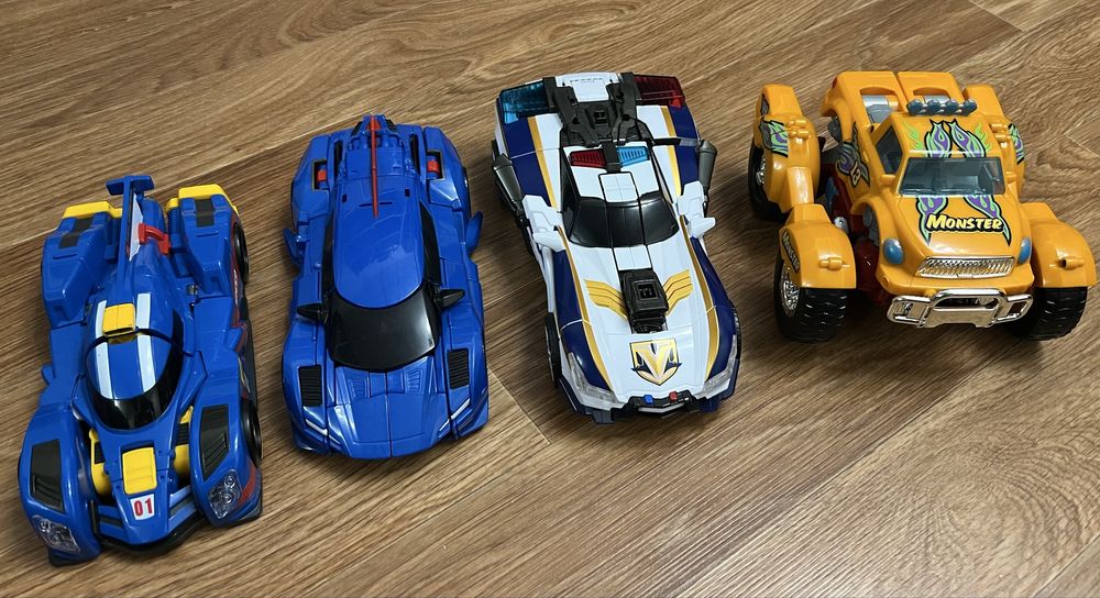 Продам тоботів Tobot