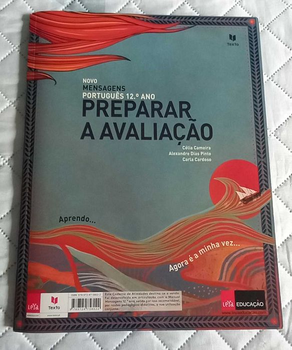 Manuais e cadernos de atividades do secundário