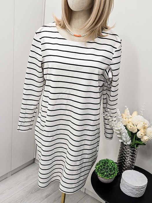 Biała sukienka bombka H&M rozmiar XL długi rękaw