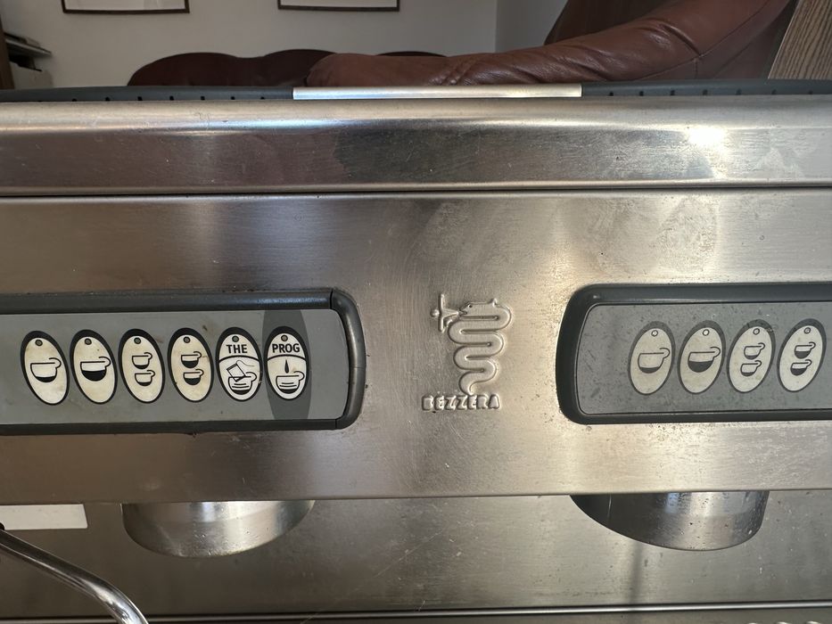 Sprzedam sprawny profesjonalny ekspres do kawy Bezzera