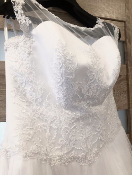 Suknia ślubna, rozmiar 38-40, gorset wiązana