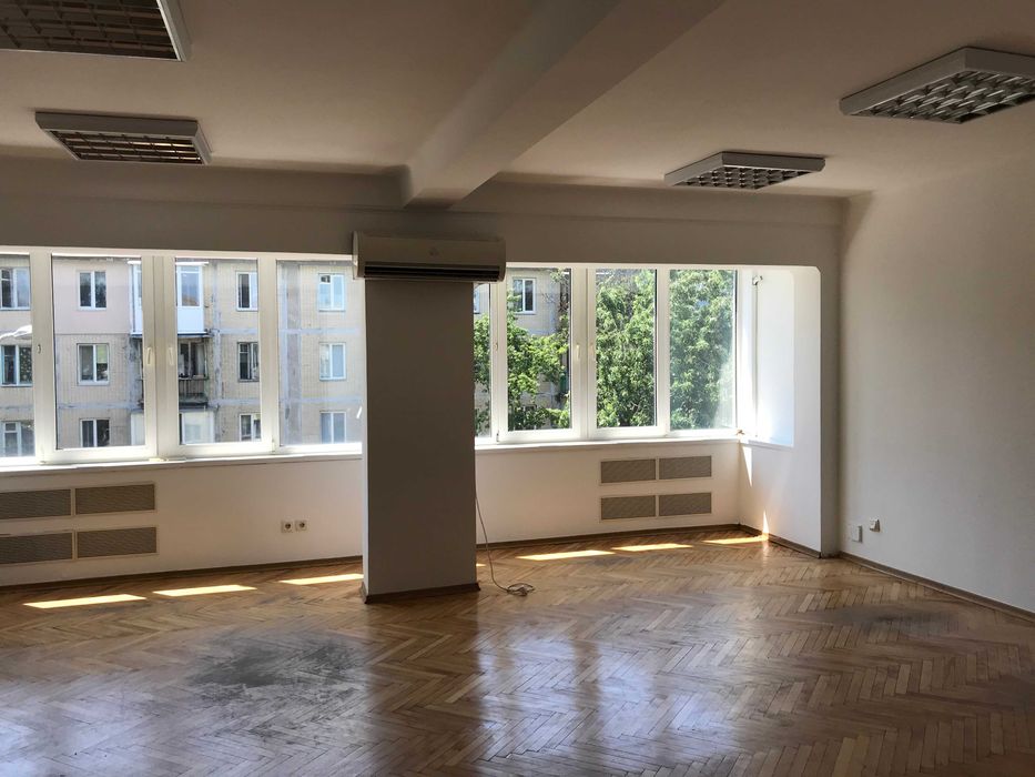 Здам офіс 50 м2, вул. Тампере 11А, Дарницька площа. Власник.