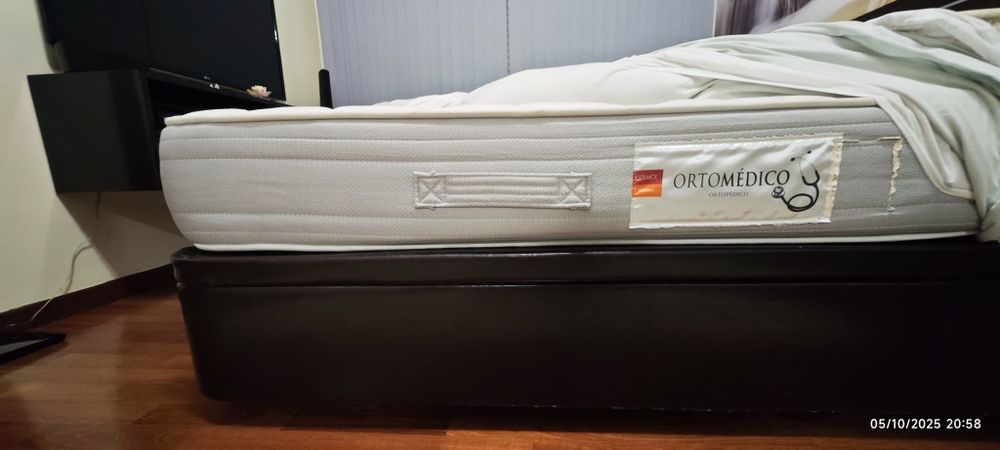 Colchão+sommier 150+190 em pele colchão como novo