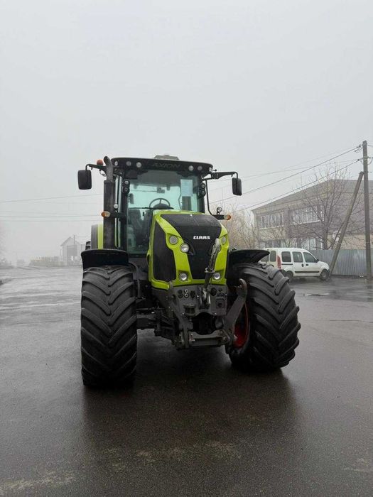 Трактор Claas Axion 810 2013