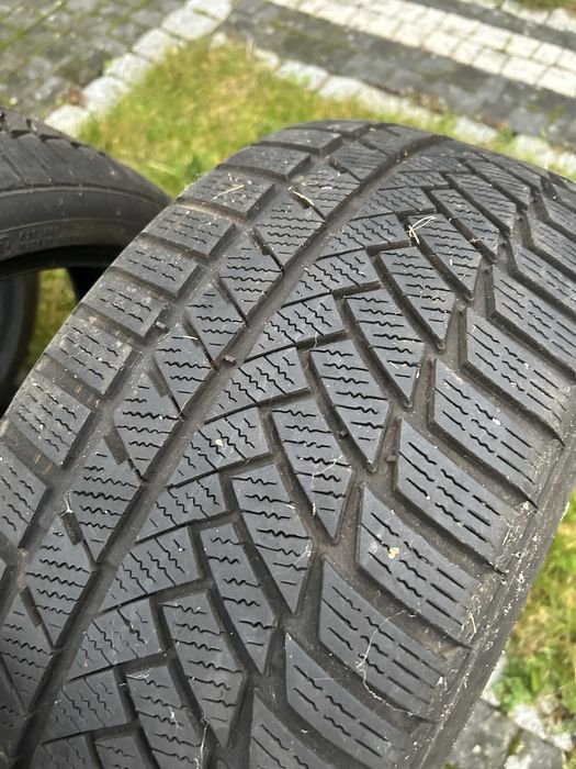 Opony Zimowe Continental 235/35/19