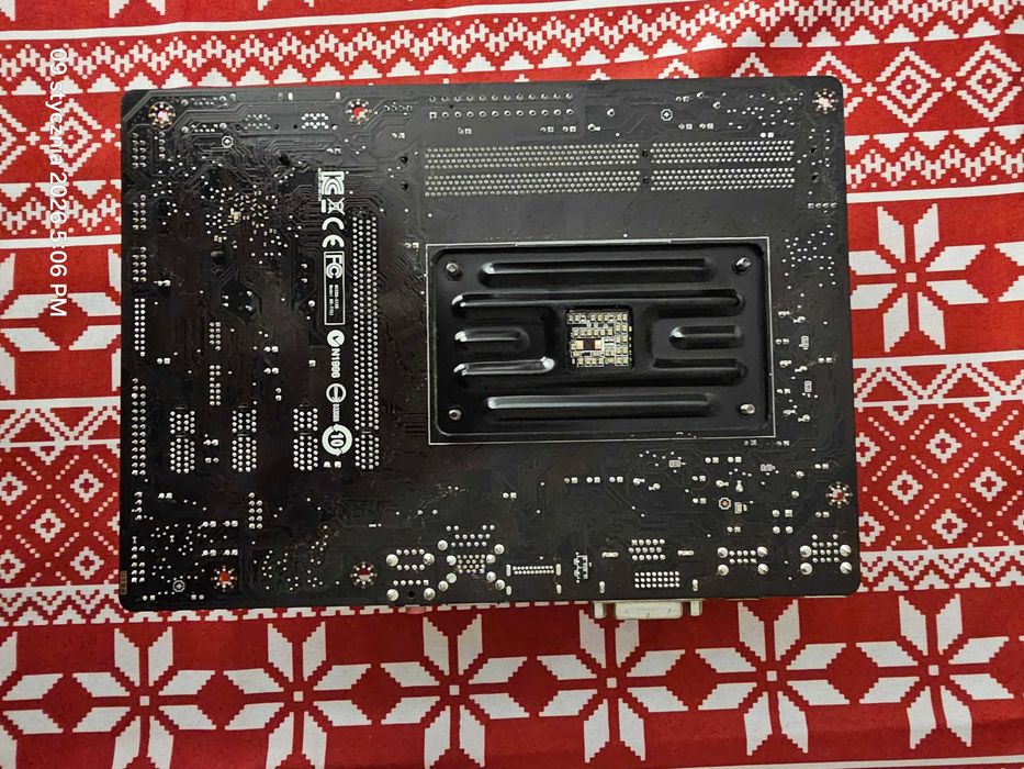 Karta graficzna GeForce GTX 1050tI 4gB plus pamięć ram , płyta główna