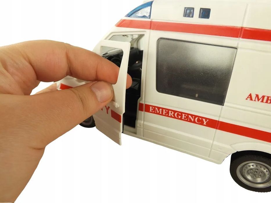 Auto Ambulans Karetka Otwierane Drzwi 1:16 Wy590A